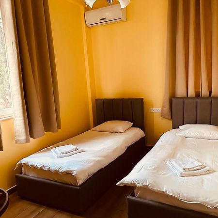 Auto Tana Guest House Tirana Exterior photo